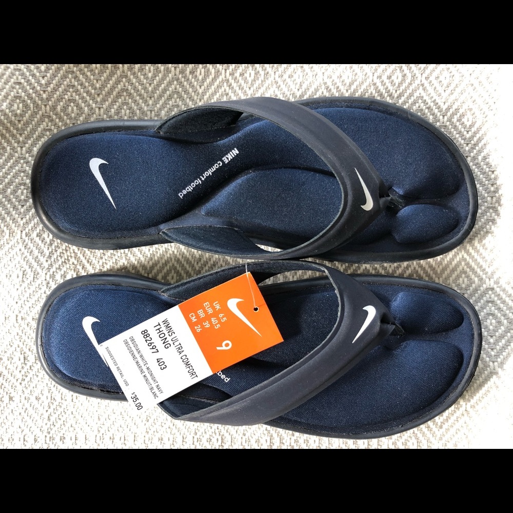 NEW Nike Women’s Uktra Comfort Thongs